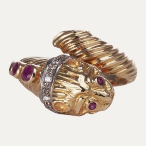 Diamonds and rubies gold ring Chimera