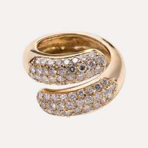 Diamond gold ring
