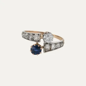 “Toi et Moi” ring in gold with diamonds and sapphire set on silver, Portuguese, 19th/20th century.