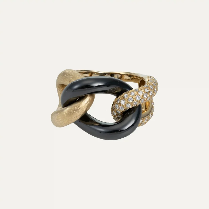 9002925-anel-ouro-amarelo-brilhantes-ceramica-polidos-acetinados-alexandra-matias-jewelry-P1-scaled