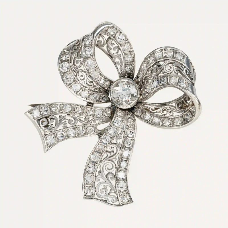 9004550-diamantes-0.71ct-H-I-VS-2.1ct-alfinete-forma-laca-ouro-branco-diamantes-alexandra-matias-joias-P1-scaled